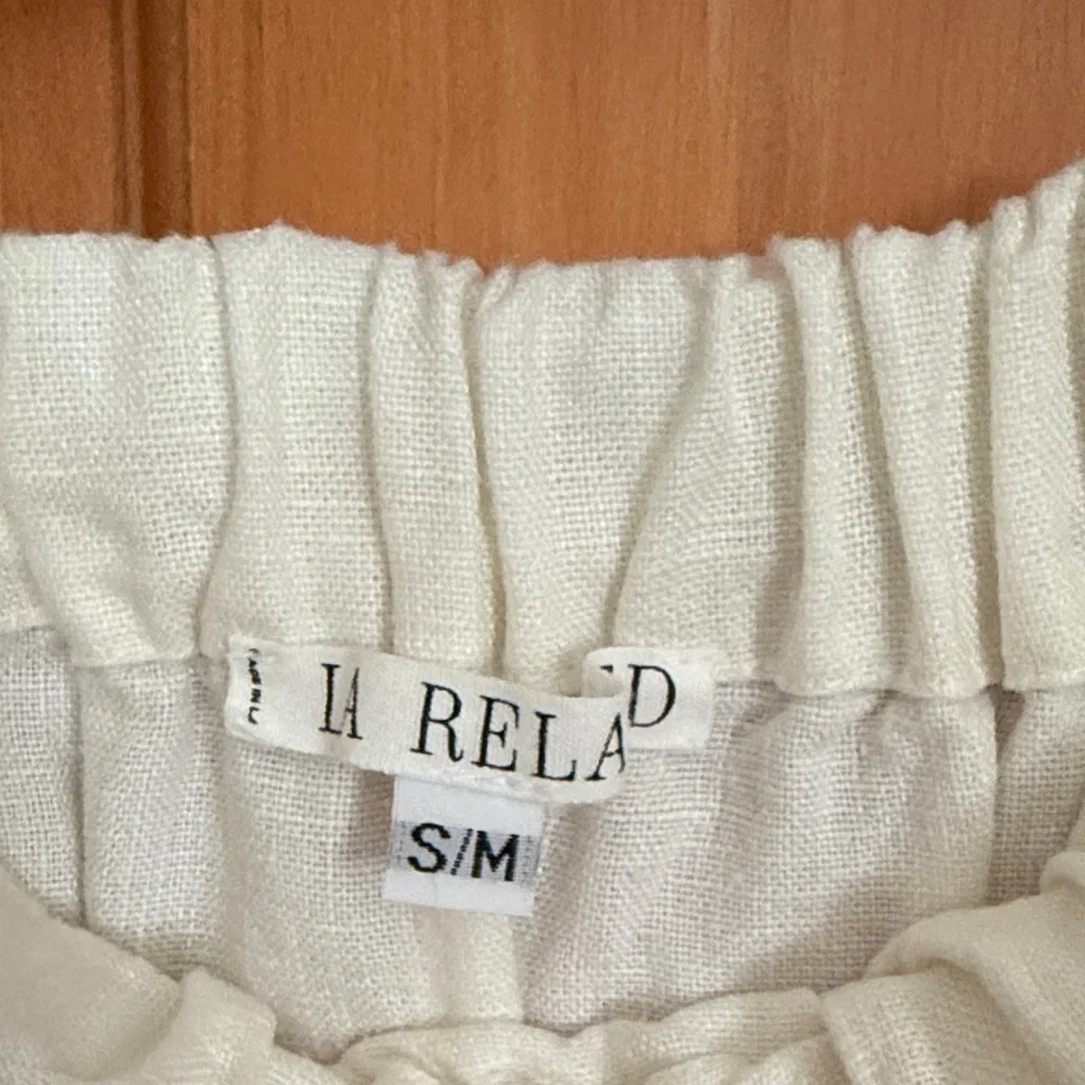 LA Relaxed White Linen Skirt - Picture 2 of 4